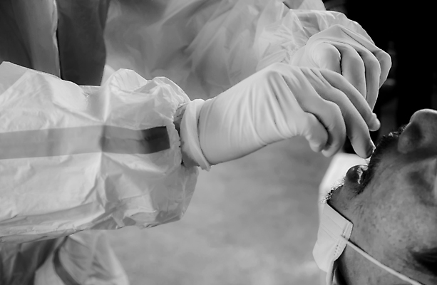 포토 JPG 해외이미지 직업 과학 기술 건강 병원 실험 사람 사람없음 두명 가로 약 고통 시험 환자 간호사 의사 작업 입 수술 기술자 실험실 결과 질병 과학자 분석 코 생물학 미생물 거짓 부정적 신분증 살균 해외포토 교육 감정 컨셉 의학 생물 신체부위 치료 의료진 증명서 학자 파일형식 이미지허브