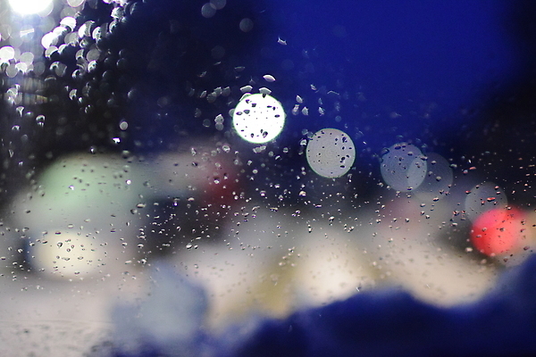 포토 JPG 해외이미지 도로 겨울 창문 자동차 유리 거리 사람없음 야외 마을 얼음 어둠 추위 흰색 닫기 야간 저녁 소프트포커스 타운 해외포토 자연요소 계절 길 육상교통 컬러 교통시설 모션 재질 촬영기법 도시 파일형식 이미지허브