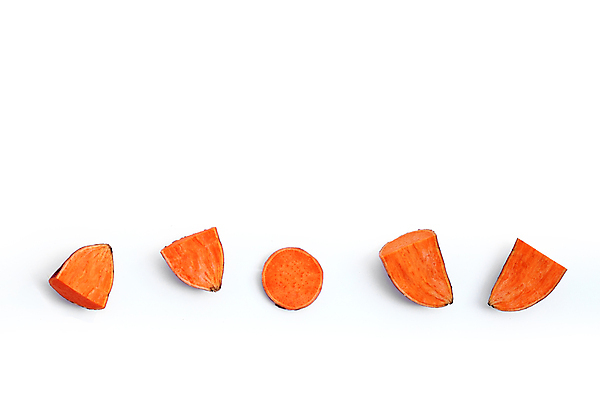 포토 JPG 해외이미지 단면 실내 사람없음 여러개 흰배경 고구마 해외포토 다수 백그라운드 뿌리채소 내부 흰색 파일형식 이미지허브