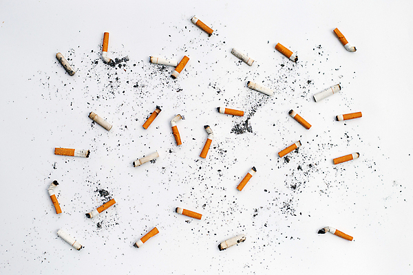 포토 JPG 해외이미지 흡연 담배 실내 사람없음 담뱃재 흰배경 담배꽁초 해외포토 백그라운드 내부 흰색 파일형식 이미지허브