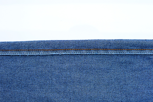 포토 JPG 해외이미지 백그라운드 실내 사람없음 하이앵글 청바지 흰배경 질감 카피스페이스 해외포토 뷰포인트 바지 내부 공백 흰색 파일형식 이미지허브