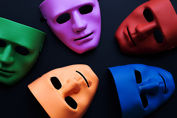 포토 JPG 해외이미지 검은배경 실내 가면 사람없음 여러개 오브젝트 해외포토 다수 백그라운드 내부 검은색 파일형식 이미지허브