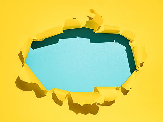 포토 JPG 해외이미지 하늘색 백그라운드 프레임 사람없음 노란색 구멍 찢어짐 카피스페이스 해외포토 컬러 모션 파란색 공백 파일형식 이미지허브