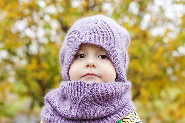 포토 JPG 해외이미지 나무 공원 얼굴 어린이 백그라운드 잎 한명 소년 유행 보라색 목도리 기쁨 아기 직물 니트 10월 스타일 해외포토 식물 1 잡화 공공시설 남자 감정 컬러 상의 사람 신체부위 날짜 파일형식 이미지허브