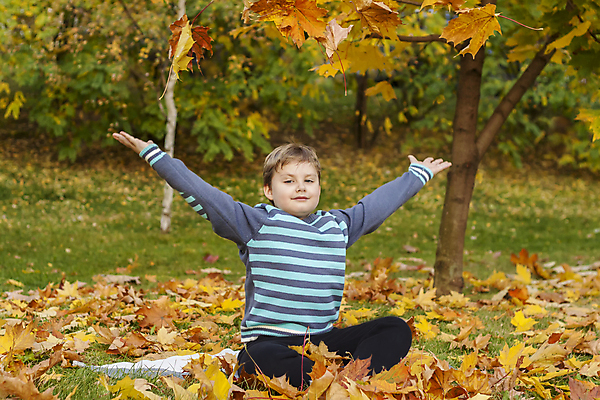 포토 JPG 해외이미지 라이프스타일 계절 공원 얼굴 어린이 컨셉 단풍 잎 오렌지 자연 놀이 건강 한명 사람 소년 야외 친구 컬러풀 뷰티 노란색 유행 게임 흰색 신선 던지기 숲 작음 9월 10월 해외포토 식물 1 공공시설 남자 컬러 과일 관계 모션 생활 신체부위 날짜 크기 생태계 파일형식 이미지허브