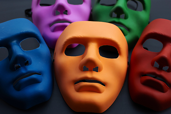 포토 JPG 해외이미지 검은배경 실내 가면 사람없음 여러개 오브젝트 해외포토 다수 백그라운드 내부 검은색 파일형식 이미지허브