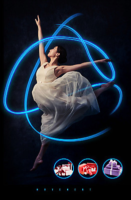 전신 PSD 편집이미지 여자 리본 포장 모션 선물 한명 사람 20대 성인 옆모습 파란색 선물상자 점프 검은색 한국인 춤 화려 발레 네온 현대무용 성인여자한명만 이미지편집 1 뷰포인트 컬러 컨셉 문화예술 동양인 청년 상자 여자한명만 성인여자만 파일형식