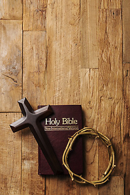 포토 JPG 스튜디오촬영 기독교 종교 십자가 실내 사람없음 하이앵글 갈색 성경 오브젝트 예배 찬양 가시면류관 숭배 플랫레이 갈색배경 나무배경 국내포토 뷰포인트 컬러 백그라운드 종교용품 내부 플랫 파일형식