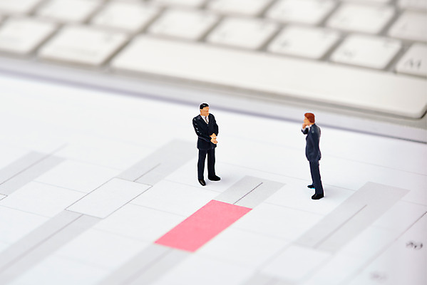 포토 JPG 스튜디오촬영 비즈니스 실내 대화 사람없음 아웃포커스 금융 미니어처 저축 흰색 키보드 오브젝트 투자 금융비즈니스 과소비 개선 적금 금융의날 국내포토 컬러 촬영기법 말하기 내부 경제 모형 소비 파일형식 법정기념일