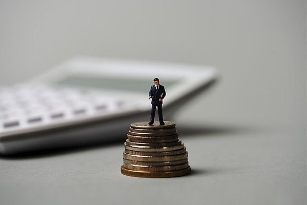 포토 백그라운드 컨셉 돈 비즈니스 문구용품 촬영기법 실내 내부 금융 경제 쌓기 모형 동전 장비 회색 소비 파일형식 법정기념일 회색배경 아웃포커스 동전탑 금융비즈니스 JPG 스튜디오촬영 사람없음 오브젝트 미니어처 계산기 투자 계산 개선 낭비 과소비 저축 재테크 금융의날 회계 국내포토