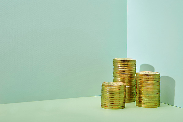 포토 JPG 스튜디오촬영 실내 사람없음 금융 쌓기 동전 저축 재테크 오브젝트 투자 낭비 민트색 적금 가상화폐 금융의날 국내포토 컬러 컨셉 돈 비즈니스 모션 내부 경제 파일형식 법정기념일