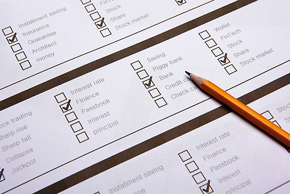 포토 JPG 스튜디오촬영 실내 사람없음 금융 하이앵글 연필 저축 재테크 오브젝트 투자 낭비 적금 체크리스트 플랫레이 국내포토 뷰포인트 컨셉 비즈니스 학용품 내부 경제 필기구 플랫 파일형식