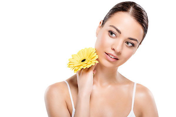 포토 JPG 스튜디오촬영 서양인 외국인 우먼라이프 응시 여자 꽃 얼굴 실내 한명 미소 들기 누끼 사람 근접촬영 상반신 20대 성인 앞모습 뷰티 노란색 깨끗함 흰배경 성인여자한명만 국내포토 식물 1 라이프스타일 시선 뷰포인트 컬러 백그라운드 컨셉 모션 표정 인종 청년 내부 신체부위 흰색 여자한명만 성인여자만 파일형식