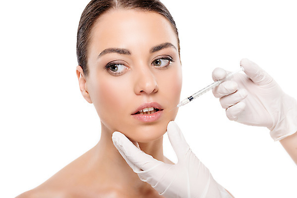 포토 JPG 스튜디오촬영 서양인 외국인 우먼라이프 응시 여자 얼굴 실내 주사기 한명 누끼 사람 근접촬영 상반신 20대 성인 앞모습 신체부위 뷰티 깨끗함 양손 성형수술 흰배경 시술 성인여자한명만 국내포토 1 라이프스타일 손 시선 뷰포인트 백그라운드 컨셉 의료기기 인종 청년 내부 흰색 수술 여자한명만 성인여자만 파일형식