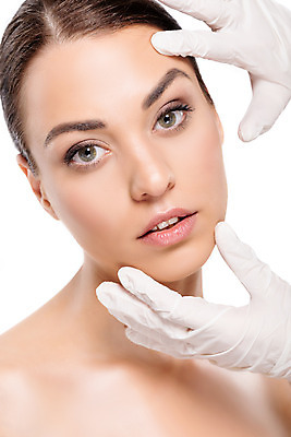 포토 JPG 스튜디오촬영 서양인 외국인 우먼라이프 손 응시 여자 얼굴 실내 한명 누끼 사람 근접촬영 상반신 20대 성인 앞모습 신체부위 뷰티 깨끗함 만지기 흰배경 시술 성인여자한명만 국내포토 1 라이프스타일 시선 뷰포인트 백그라운드 컨셉 모션 인종 청년 내부 흰색 여자한명만 성인여자만 파일형식