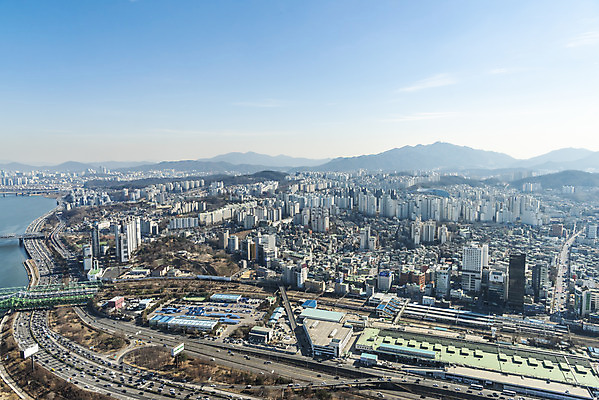 포토 JPG 주간 구름 도로 하늘 부동산 아파트 서울 한국 풍경 사람없음 야외 파란색 하이앵글 도시풍경 맑음 봄 한강 여의도 노량진 전경 국내포토 자연요소 계절 아시아 길 뷰포인트 컬러 교통시설 날씨 주택 도시 재산 랜드마크 파일형식 탑뷰
