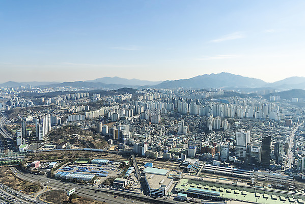 포토 JPG 주간 구름 도로 하늘 부동산 아파트 서울 한국 풍경 사람없음 야외 파란색 하이앵글 도시풍경 맑음 봄 한강 여의도 노량진 전경 국내포토 자연요소 계절 아시아 길 뷰포인트 컬러 교통시설 날씨 주택 도시 재산 랜드마크 파일형식 탑뷰