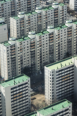 포토 JPG 주간 부동산 아파트 주택 서울 한국 풍경 사람없음 야외 건물 하이앵글 도시풍경 봄 아파트분양 여의도 전경 국내포토 자연요소 건축물 계절 아시아 뷰포인트 도시 재산 분양 파일형식 탑뷰