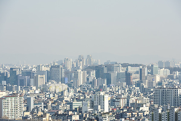 포토 JPG 주간 하늘 서울 한국 풍경 빌딩 공해 사람없음 야외 건물 파란색 하이앵글 도시풍경 환경 봄 환경오염 오염 마포 미세먼지 전경 국내포토 자연요소 건축물 계절 아시아 뷰포인트 컬러 컨셉 도시 먼지 파일형식 탑뷰