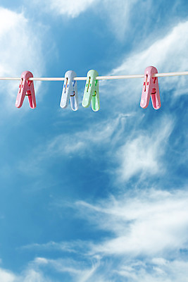 포토 JPG 주간 구름 가사 하늘 사람없음 야외 파란색 맑음 청결 빨래 빨랫줄 빨래집게 국내포토 자연요소 줄 컬러 날씨 집게 위생 파일형식