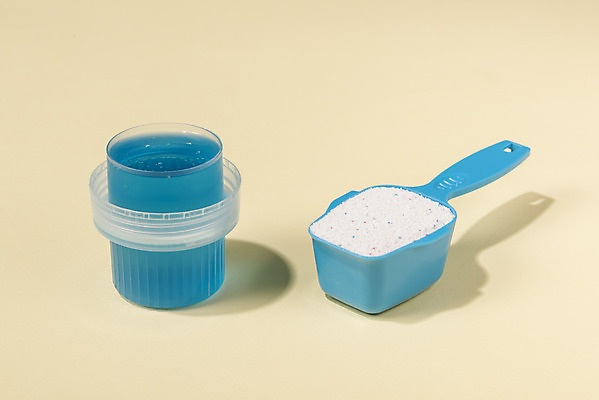 포토 JPG 스튜디오촬영 가사 수저 실내 사람없음 청결 빨래 청소 노란배경 빨래세제 가루세제 국내포토 식기 백그라운드 내부 노란색 위생 세제 파일형식