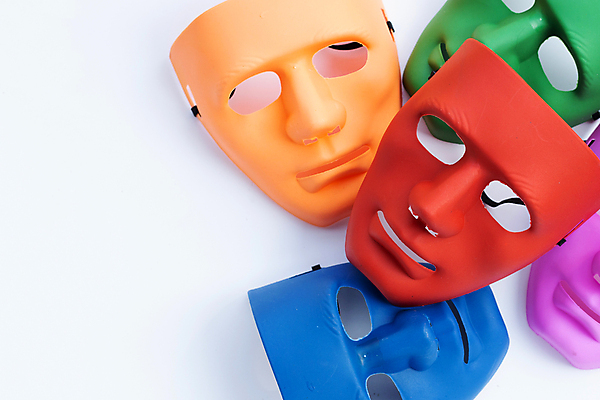 포토 JPG 해외이미지 실내 가면 사람없음 여러개 오브젝트 흰배경 카피스페이스 해외포토 다수 백그라운드 내부 공백 흰색 파일형식 이미지허브