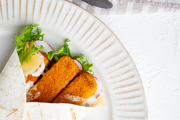 포토 JPG 해외이미지 접시 실내 샌드위치 사람없음 흰배경 생선튀김 토르티야 해외포토 식기 음식 백그라운드 내부 튀김 흰색 파일형식 이미지허브