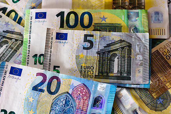 포토 JPG 해외이미지 유럽 종이 백그라운드 컨셉 지폐 돈 비즈니스 성공 사람없음 금융 경제 쇼핑 쪽지 저축 유로 그룹 시장 재산 구매 주식 가격 투자 상업 계산서 많음 해외포토 나라 파일형식 이미지허브