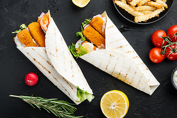 포토 JPG 해외이미지 방울토마토 검은배경 실내 샌드위치 사람없음 감자튀김 레몬 로즈메리 생선튀김 토르티야 해외포토 음식 백그라운드 토마토 과일 감자 내부 검은색 튀김 허브 파일형식 이미지허브