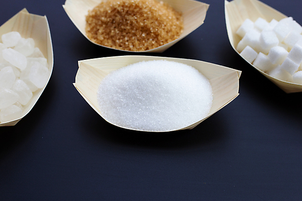 포토 JPG 해외이미지 식재료 검은배경 실내 사람없음 조미료 달콤 설탕 각설탕 황설탕 해외포토 백그라운드 내부 검은색 맛 향미료 파일형식 이미지허브