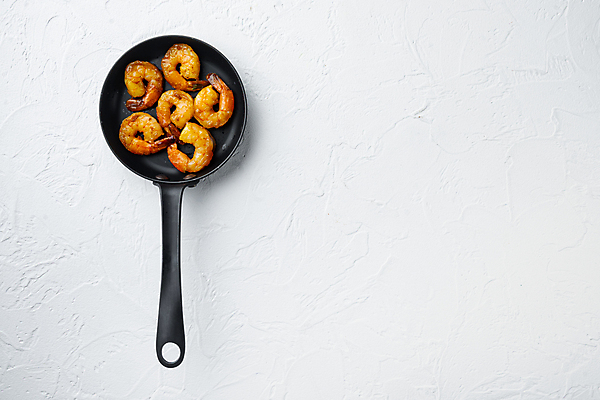 포토 JPG 해외이미지 새우 사람없음 프라이팬 흰배경 새우구이 카피스페이스 해외포토 백그라운드 주방용품 갑각류 공백 흰색 구이 파일형식 이미지허브