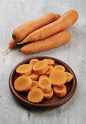 포토 JPG 해외이미지 식물 접시 음식 조각 농업 다이어트 채소 오렌지 재료 건강 요리 사람없음 당근 수확 신선 그룹 달콤 자르기 유기농 날것 슬라이스 뿌리 내추럴 숙성 채식주의자 비건 해외포토 식기 웰빙 산업 과일 모션 뿌리채소 맛 채식 파일형식 이미지허브