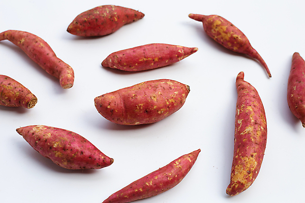 포토 JPG 해외이미지 실내 사람없음 여러개 흰배경 고구마 해외포토 다수 백그라운드 뿌리채소 내부 흰색 파일형식 이미지허브