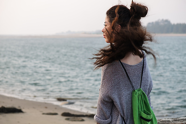 포토 JPG 해외이미지 라이프스타일 여자 바다 여행 모션 청소년 성공 휴가 휴식 건강 한명 사람 20대 성인 야외 가로 뷰티 고요 일몰 기쁨 자유 해외포토 1 감정 컨셉 청년 생활 노을 파일형식 이미지허브