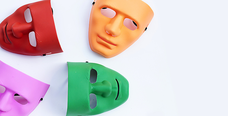 포토 JPG 해외이미지 실내 가면 사람없음 여러개 오브젝트 흰배경 해외포토 다수 백그라운드 내부 흰색 파일형식 이미지허브