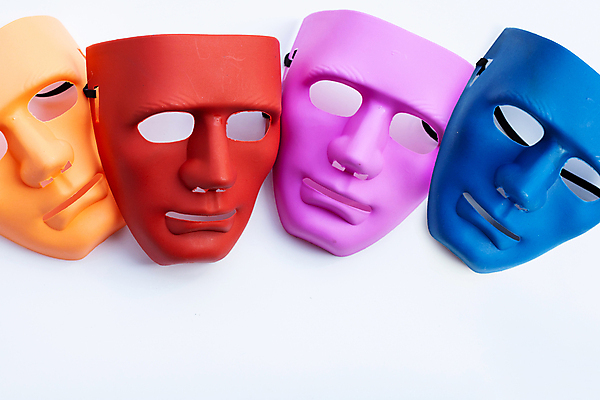 포토 JPG 해외이미지 실내 가면 사람없음 여러개 오브젝트 흰배경 해외포토 다수 백그라운드 내부 흰색 파일형식 이미지허브