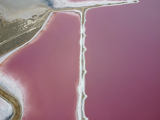 포토 JPG 해외이미지 구름 호수 모래 바다 분홍색 여행 오렌지 자연 하늘 풍경 사람없음 야외 빨간색 물 여름 파란색 컬러풀 반사 맑음 흰색 만 정상 소금 석호 내추럴 드론 우크라이나 짠맛 수평선 해외포토 자연요소 계절 유럽 컬러 과일 날씨 맛 생태계 파일형식 이미지허브