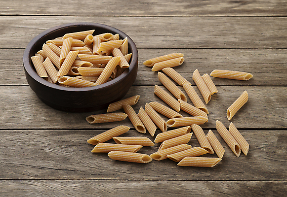 포토 JPG 해외이미지 음식 백그라운드 다이어트 재료 건조 파스타 건강 요리 사람없음 목재 농작물 갈색 식사 저녁식사 이탈리아 사발 낟알 밀 먹기 질감 날것 좁은 밀가루 흙더미 점심식사 생식 채식주의자 펜네 비건 해외포토 나무 유럽 컬러 농업 모션 곡류 서양음식 흙 사기그릇 가루 채식 파일형식 더미 이미지허브