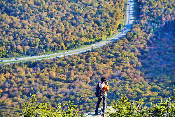 포토 JPG 해외이미지 나무 드레스 여행 잎 신체 자국 자연 하늘 산 안테나 사람없음 목재 초록색 노란색 하이킹 안개 가장자리 숲 사진사 해외포토 식물 옷 컬러 재료 통신 레저 날씨 둘레 작가 생태계 파일형식 이미지허브