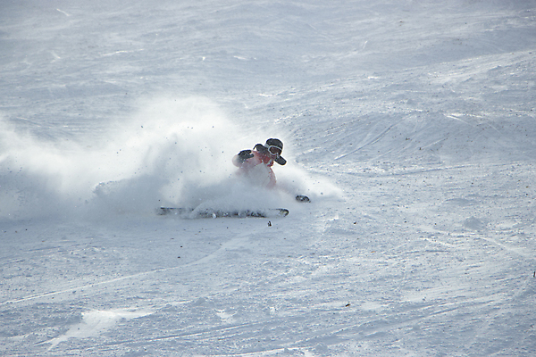 포토 JPG 해외이미지 라이프스타일 계절 얼굴 어린이 스포츠 여행 포즈 백그라운드 겨울 자연 하늘 휴가 스키 산 사람 경사 사람없음 파란색 태양 점프 장비 추위 흰색 스노우보드 정상 승차 가루 속도 스노우보더 라이더 무료 무임승차 해외포토 자연요소 컬러 모션 겨울스포츠 운동선수 생활 신체부위 보드_스포츠 생태계 파일형식 이미지허브