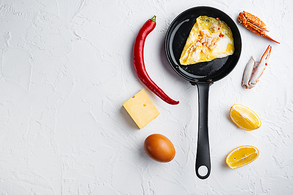포토 JPG 해외이미지 음식 고추 치즈 사람없음 하이앵글 계란 프라이팬 계란요리 레몬 오믈렛 집게발 카피스페이스 해외포토 뷰포인트 채소 과일 주방용품 유제품 요리 알 공백 파일형식 이미지허브