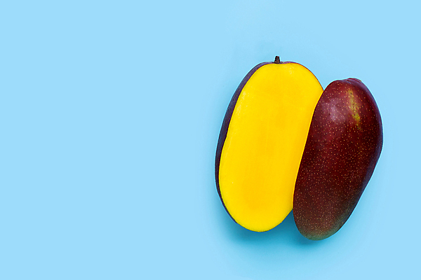 포토 JPG 해외이미지 단면 실내 사람없음 열대과일 파란배경 슬라이스 망고 카피스페이스 애플망고 해외포토 백그라운드 과일 내부 파란색 공백 파일형식 이미지허브