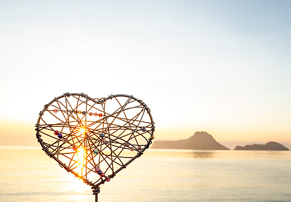 포토 JPG 해외이미지 모양 디자인 바다 여행 백그라운드 컨셉 하늘 추상 휴가 아이디어 발렌타인데이 사랑 사람없음 장식 여름 파란색 태양 노란색 지구본 3D 우주 금속 희망 일몰 꿈 수확 흰색 하트 원형 네트워크 행운 황금 자르기 철 심볼 오브젝트 사인 복고 포수 고립 그런지 옛날 해외포토 자연요소 도형 계절 감정 컬러 무늬 농업 모션 데이이벤트 재질 노을 야구선수 디지털합성 파일형식 이미지허브