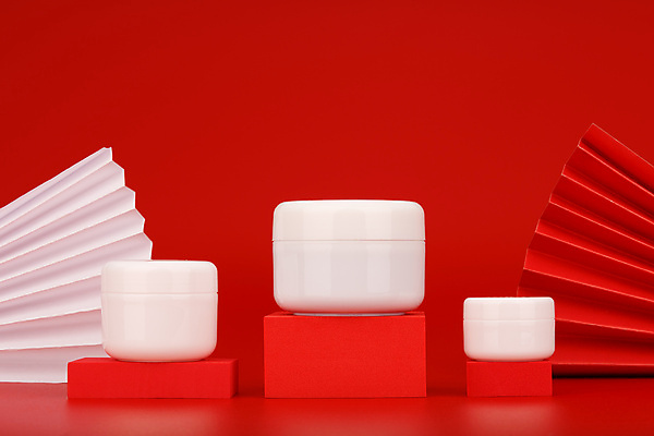 포토 JPG 해외이미지 실내 사람없음 뷰티 화장품 스킨케어 공병 빨간배경 목업 해외포토 백그라운드 내부 빨간색 병_담는 파일형식 이미지허브