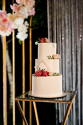 포토 JPG 해외이미지 꽃 결혼 탁자 사람없음 장식 케이크 웨딩케이크 해외포토 식물 가구 디저트 이벤트 파일형식 이미지허브