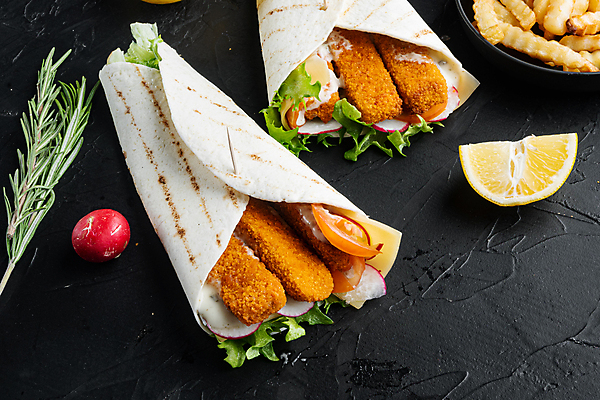 포토 JPG 해외이미지 검은배경 실내 샌드위치 사람없음 레몬 로즈메리 생선튀김 토르티야 해외포토 음식 백그라운드 과일 내부 검은색 튀김 허브 파일형식 이미지허브