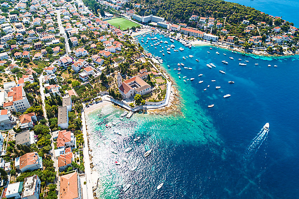 포토 JPG 해외이미지 외관 유럽 바다 섬 여행 요트 건축양식 휴가 항해 안테나 파노라마 사람없음 물 파란색 컬러풀 교회 여행객 항구 도시 만 역사 지중해 타운 크로아티아 수도원 다도해 달마시안 해외포토 자연요소 건축 나라 컬러 배_교통 통신 종교건축 교통시설 촬영기법 사람 건물 개 파일형식 이미지허브