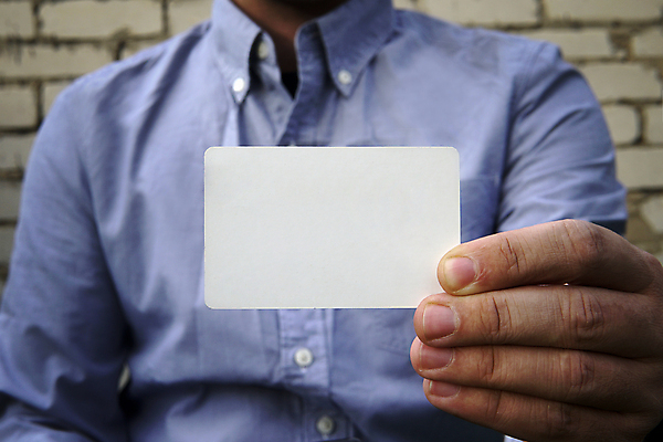 포토 JPG 해외이미지 직업 손 남자 백그라운드 컨셉 셔츠 비즈니스 사업가 명함 사람 정장 성인 사람없음 파란색 사무실 우주 자료 공백 흰색 인사 잡기 비즈니스맨 신용카드 이름 메시지 플라스틱 사인 주기 신분 쇼 방문 보여주기 인출 목업 카피스페이스 해외포토 옷 컬러 상의 모션 재질 신체부위 금융 예절 직장인 파일형식 이미지허브