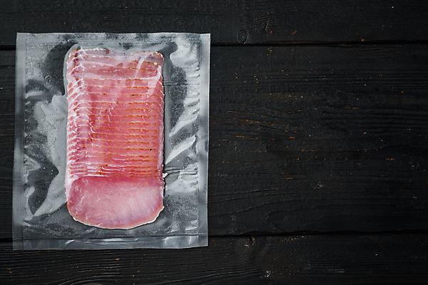 포토 JPG 해외이미지 전통 음식 조각 백그라운드 건조 건강 육류 돼지고기 요리 사람없음 목재 빨간색 검은색 식사 이탈리아 공백 신선 상품 자르기 굽기 허리 준비 햄 날것 슬라이스 베이컨 훈제 얇은 정육점 치유 하몽 카피스페이스 해외포토 나무 유럽 컬러 식재료 재료 모션 신체부위 상점 구이 파일형식 이미지허브