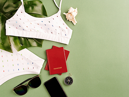 포토 JPG 해외이미지 여행 실내 사람없음 연두색 비키니 선글라스 나침반 오브젝트 여권 해외포토 수영복 안경 내부 초록색 파일형식 이미지허브